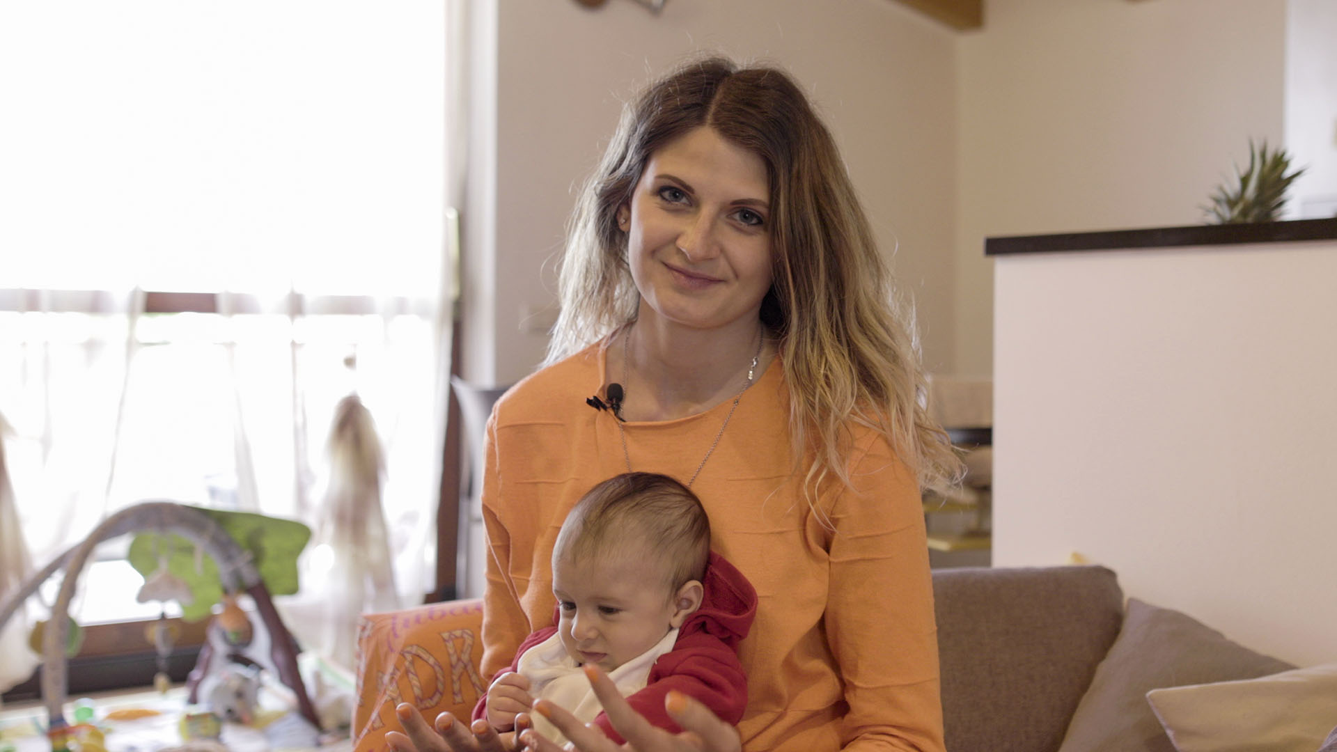 Perché scegliere tra maternità e lavoro? La storia di Jessica