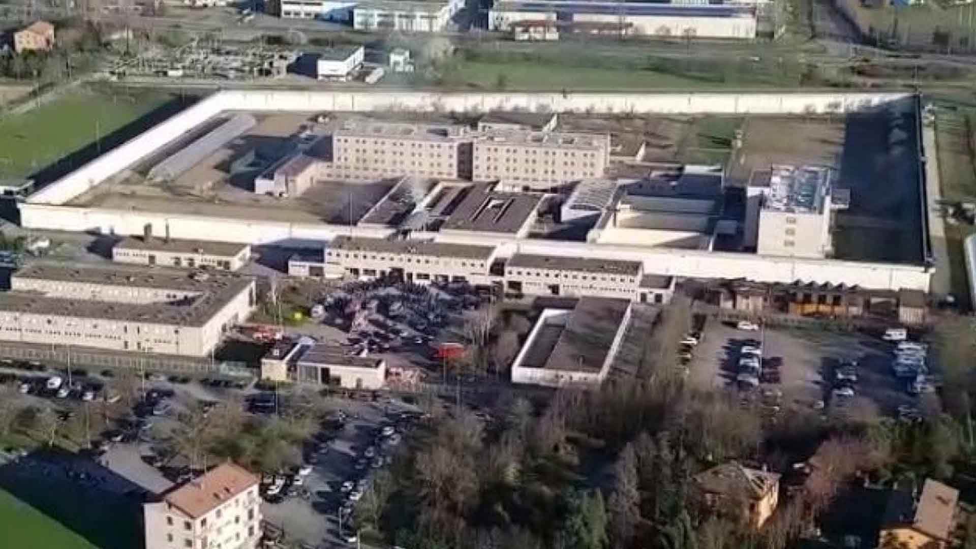 Il carcere di Modena è in rivolta
