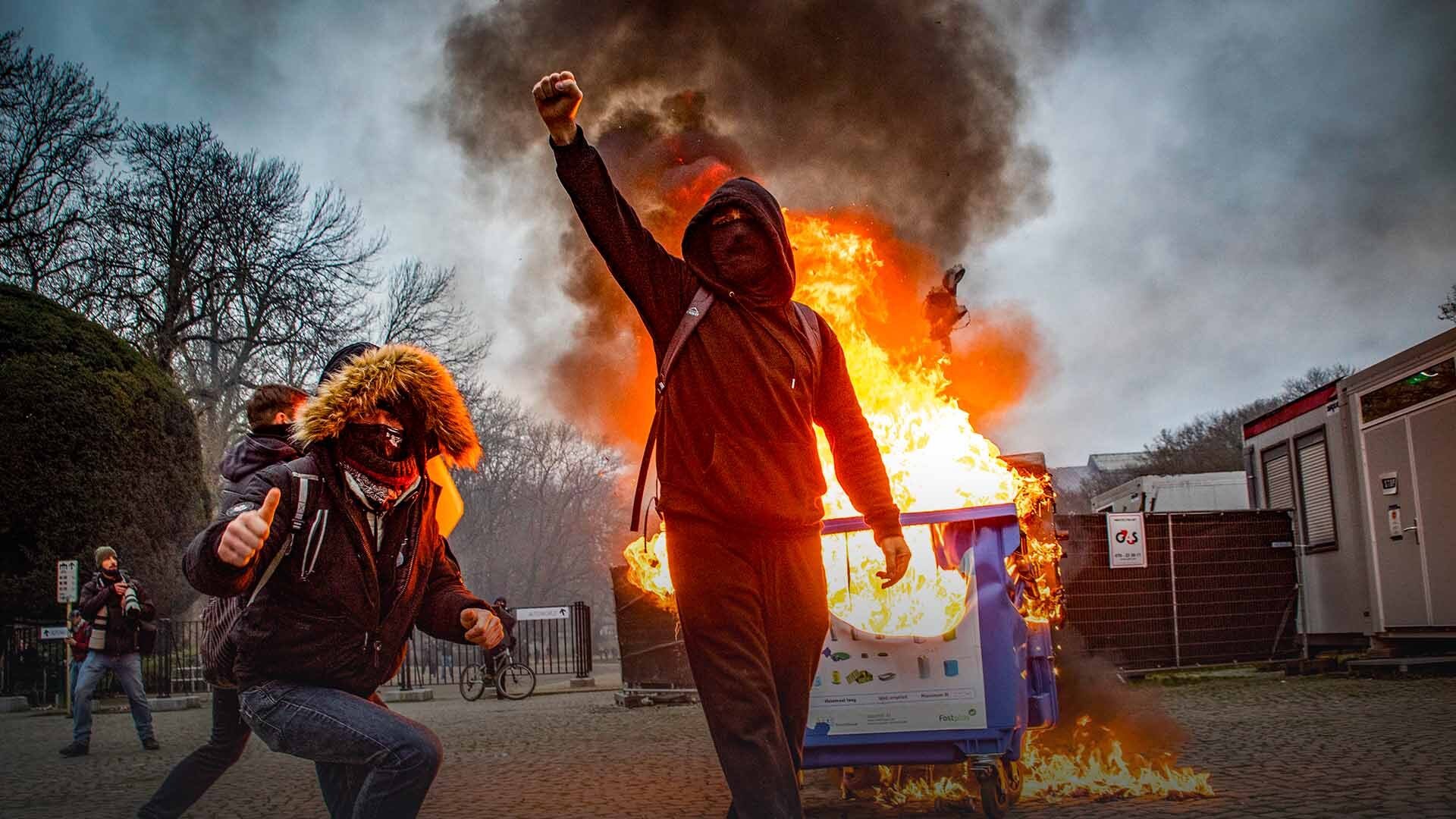 Le tre foto migliori delle manifestazioni contro le restrizioni di Bruxelles