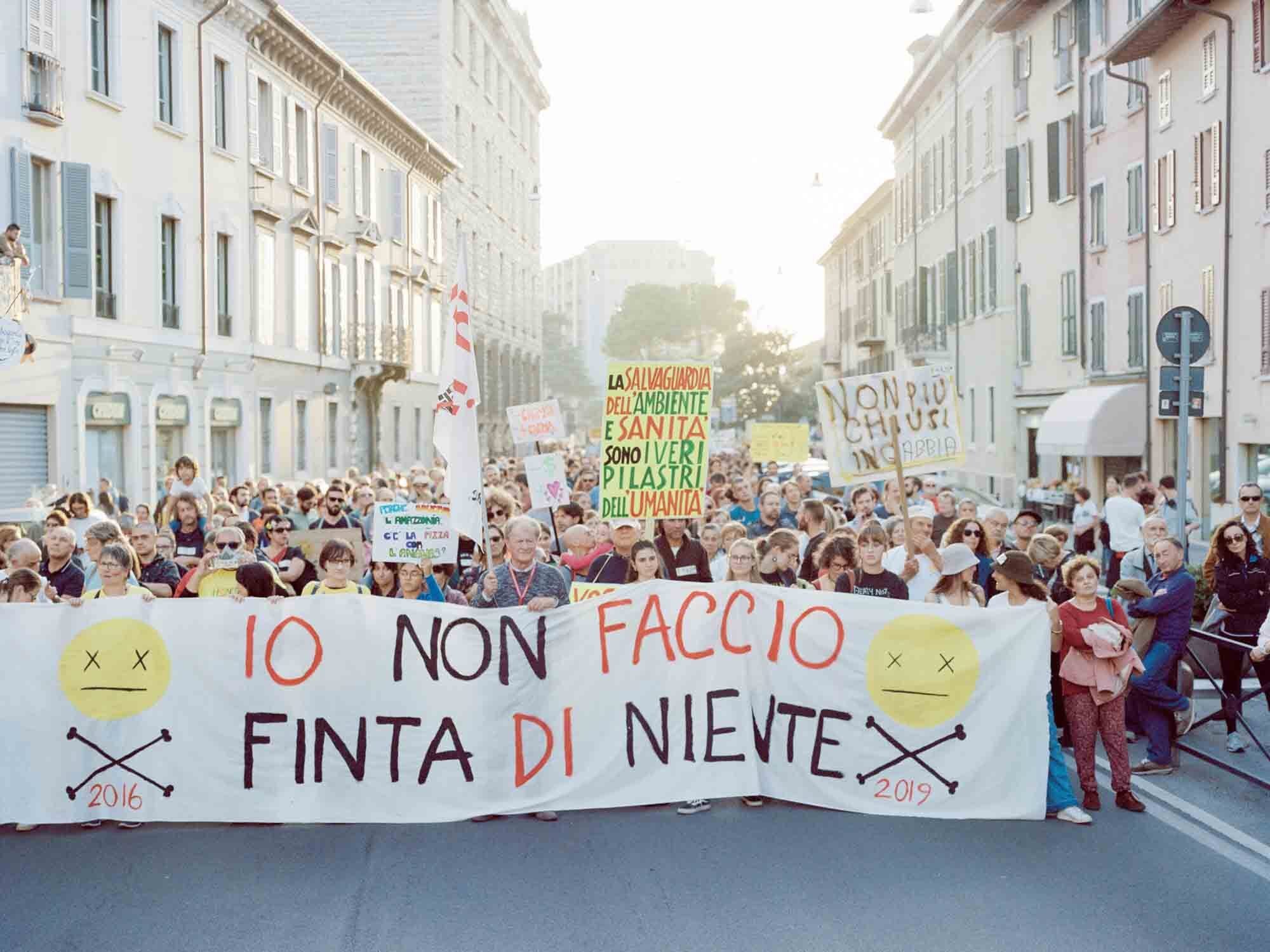 Marcia organizzata dal comitato Basta Veleni a Brescia il 27 ottobre 2019 - foto di Mattia Marzorati